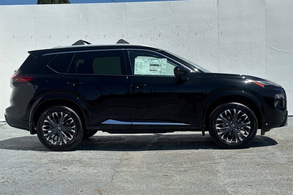 New 2026 Nissan Rogue Platinum AWD/4WD image 3
