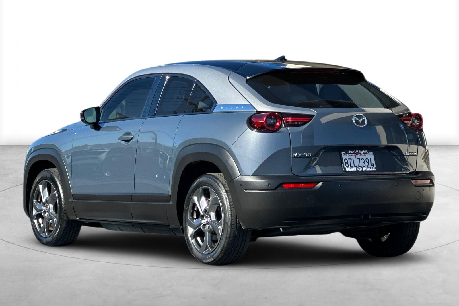 Used 2022 MAZDA MX-30 Electric w/ Premium Plus Pkg image 4