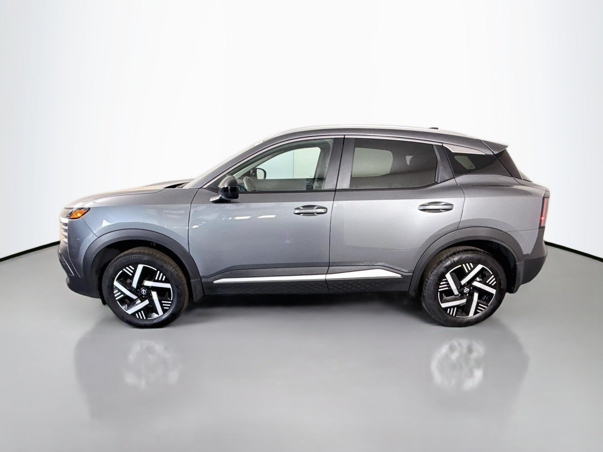 Used 2026 Nissan Kicks SV FWD image 6