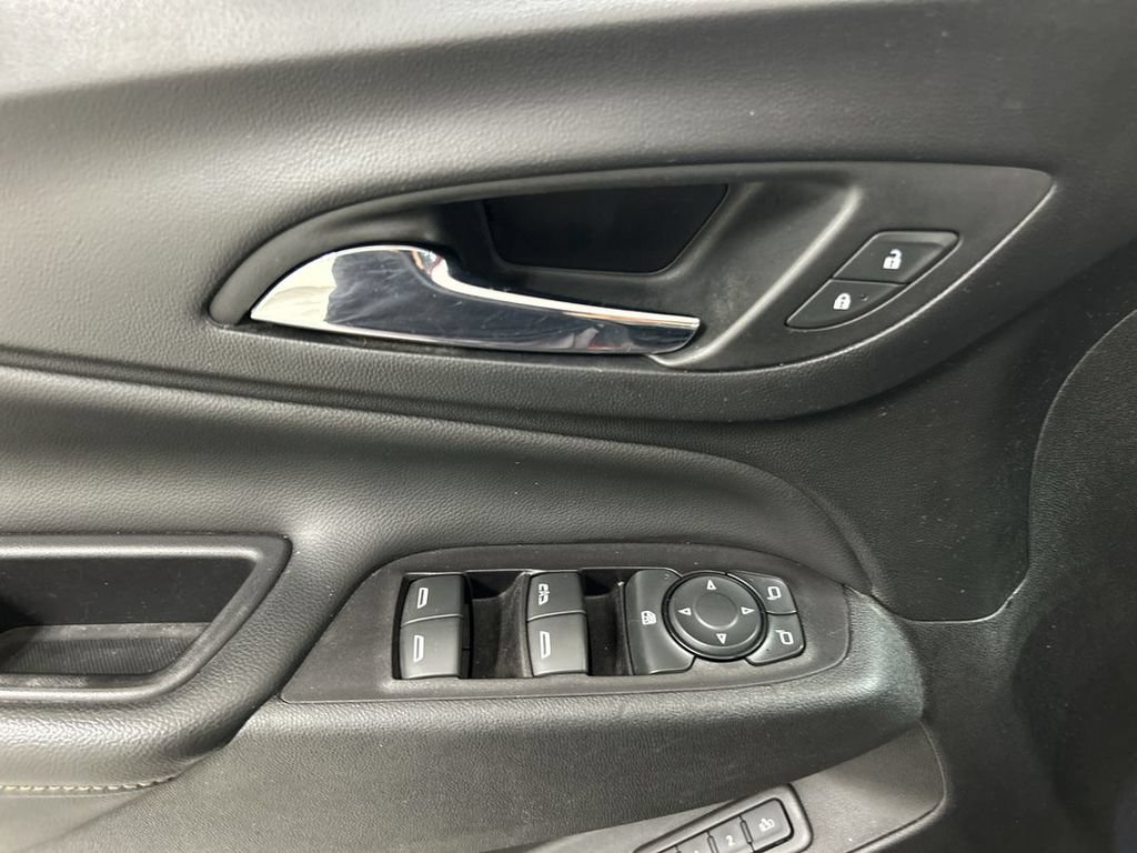 Used 2019 Chevrolet Equinox Premier FWD image 11