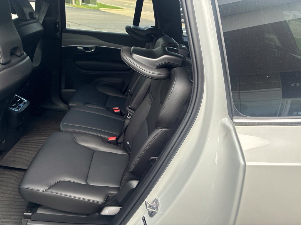 Certified 2024 Volvo XC90 B5 Core w/ Climate Package AWD/4WD image 7