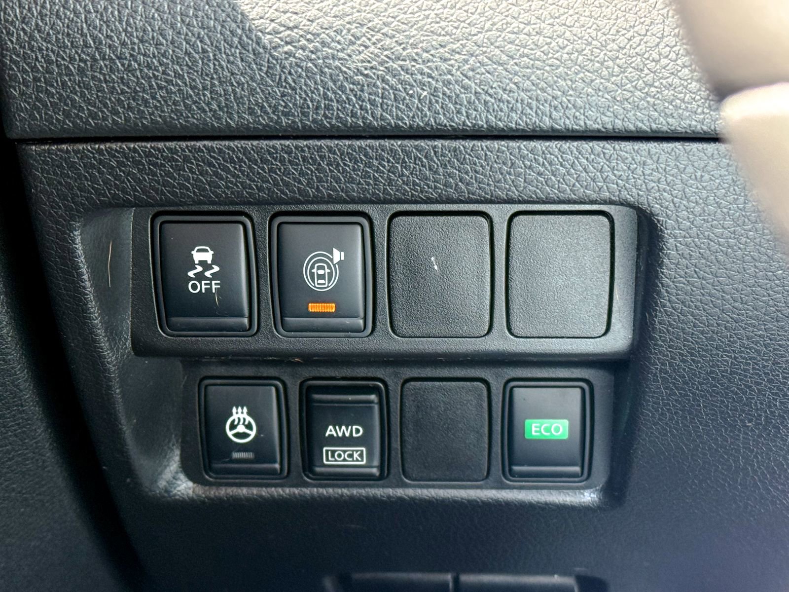 Used 2017 Nissan Rogue Sport SV w/ SV Premium Package AWD/4WD image 34