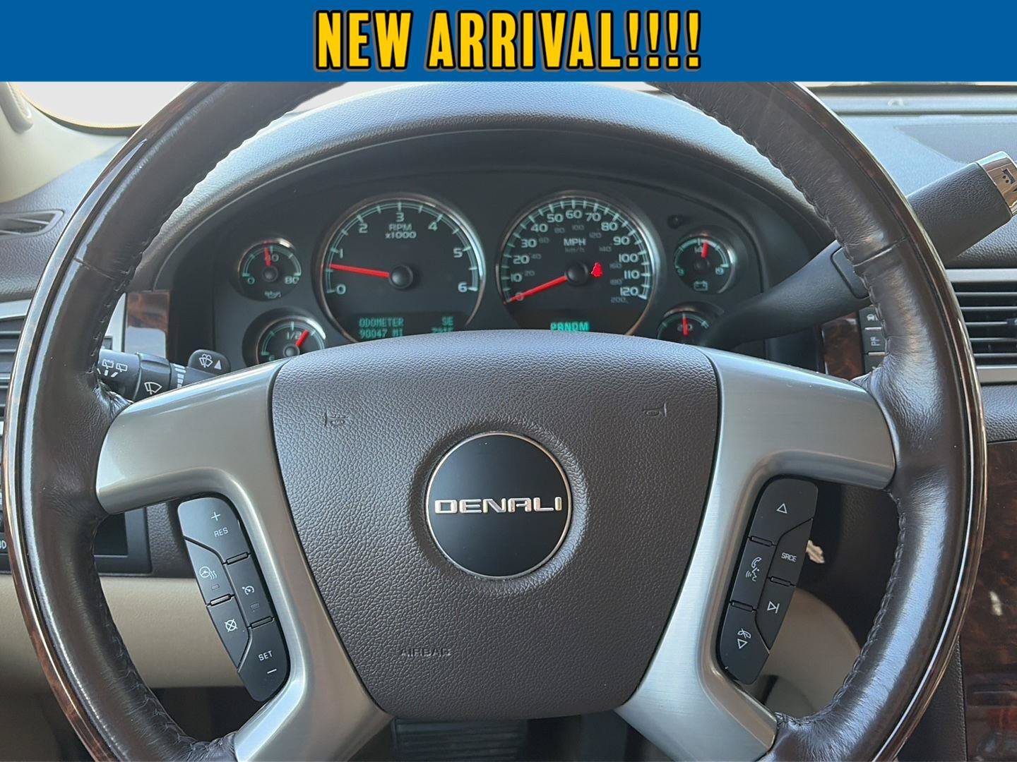Used 2013 GMC Yukon Denali AWD/4WD image 12