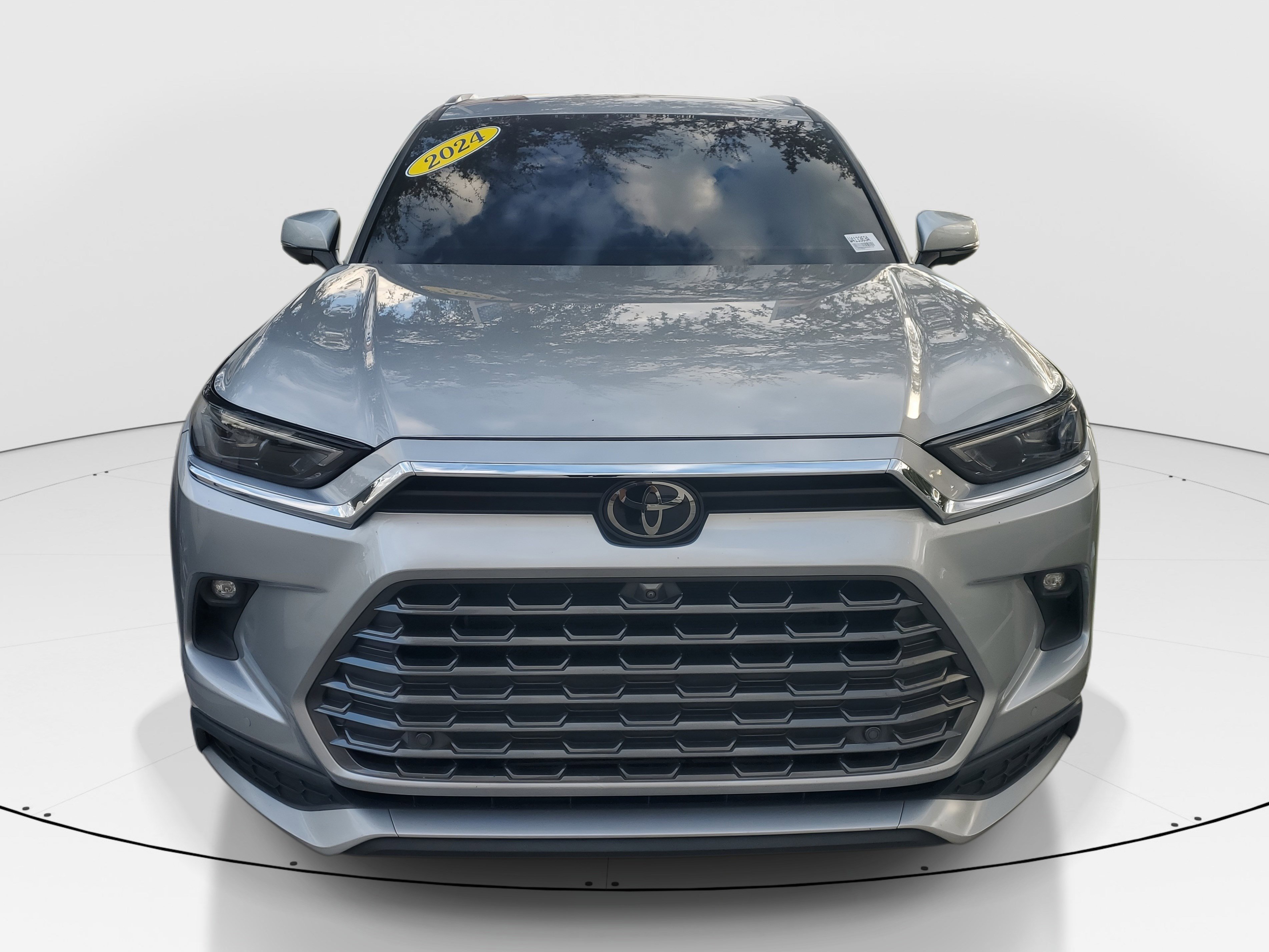 Used 2024 Toyota Grand Highlander AWD Hybrid image 2