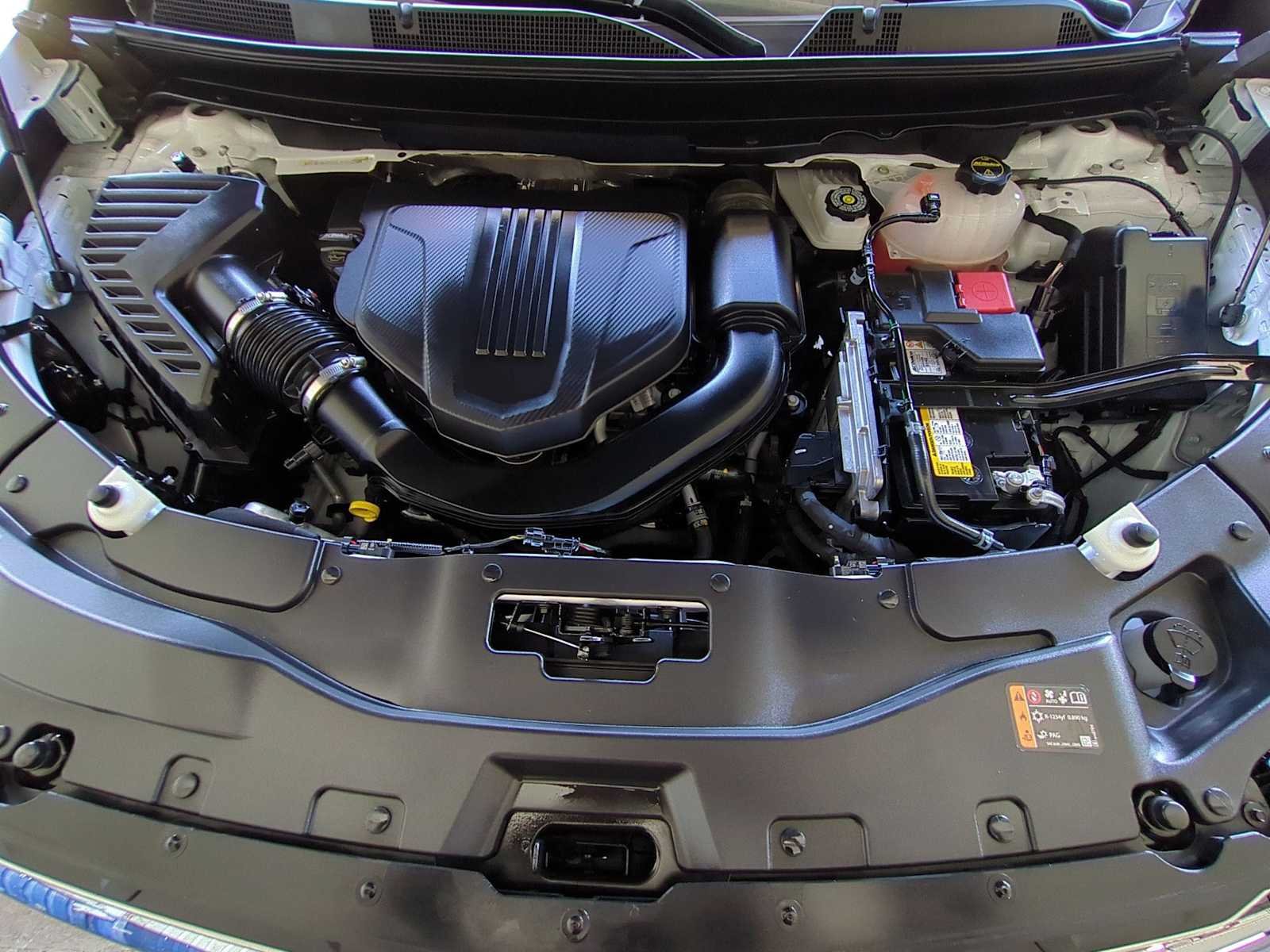 Used 2025 Chevrolet Traverse LT FWD image 28