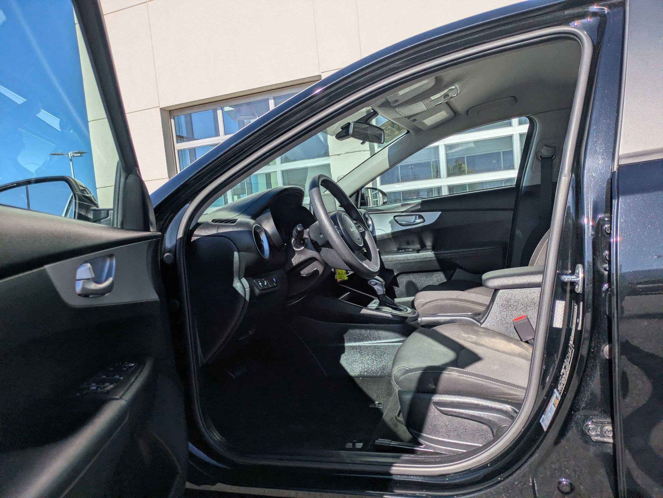 Used 2023 Kia Forte LXS w/ LXS Technology Package FWD image 18