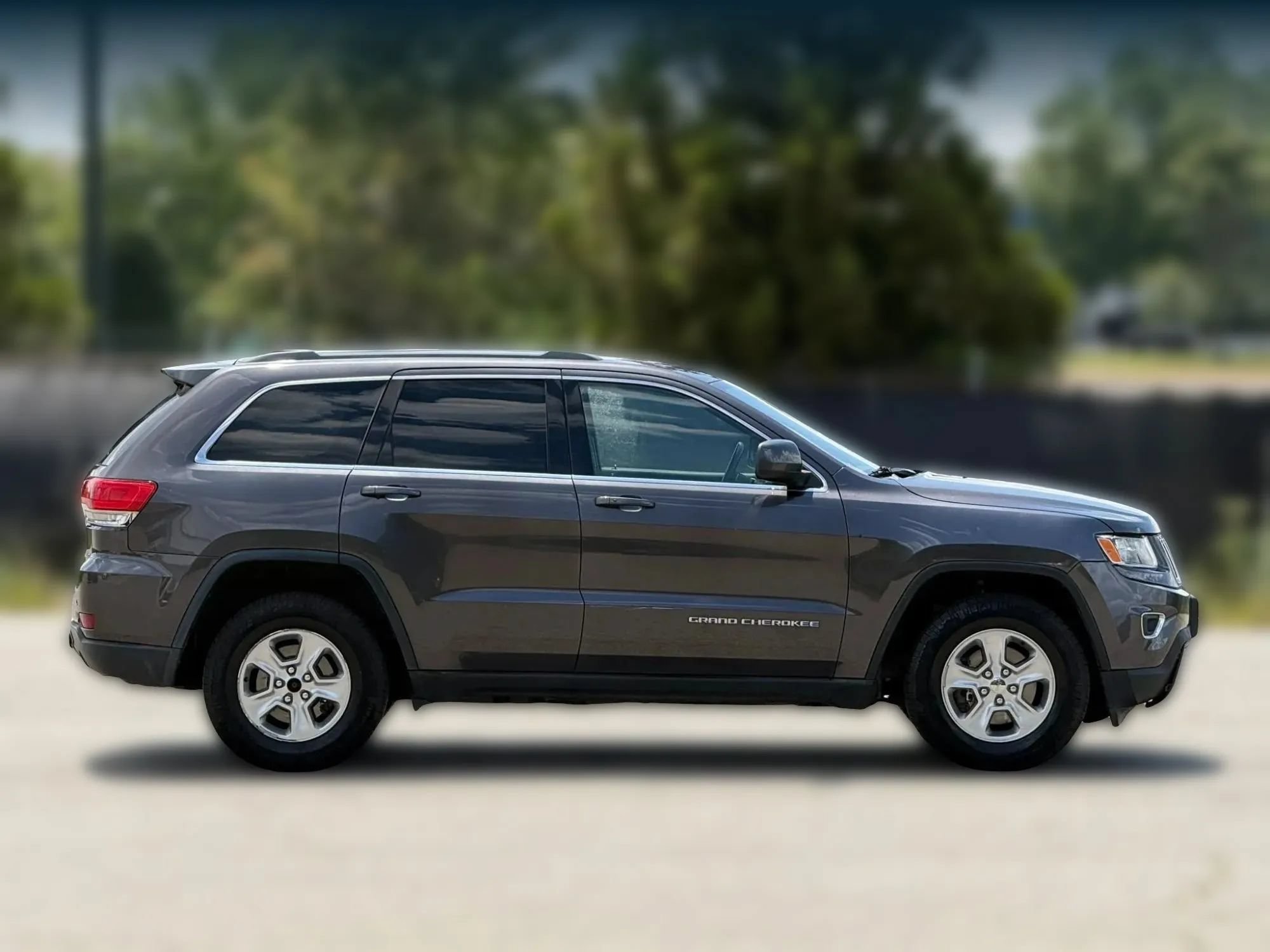 Used 2016 Jeep Grand Cherokee Laredo w/ Quick Order Package 23E AWD/4WD image 7