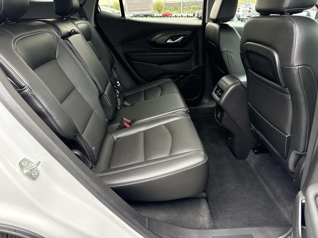 Used 2024 GMC Terrain SLT AWD/4WD image 21
