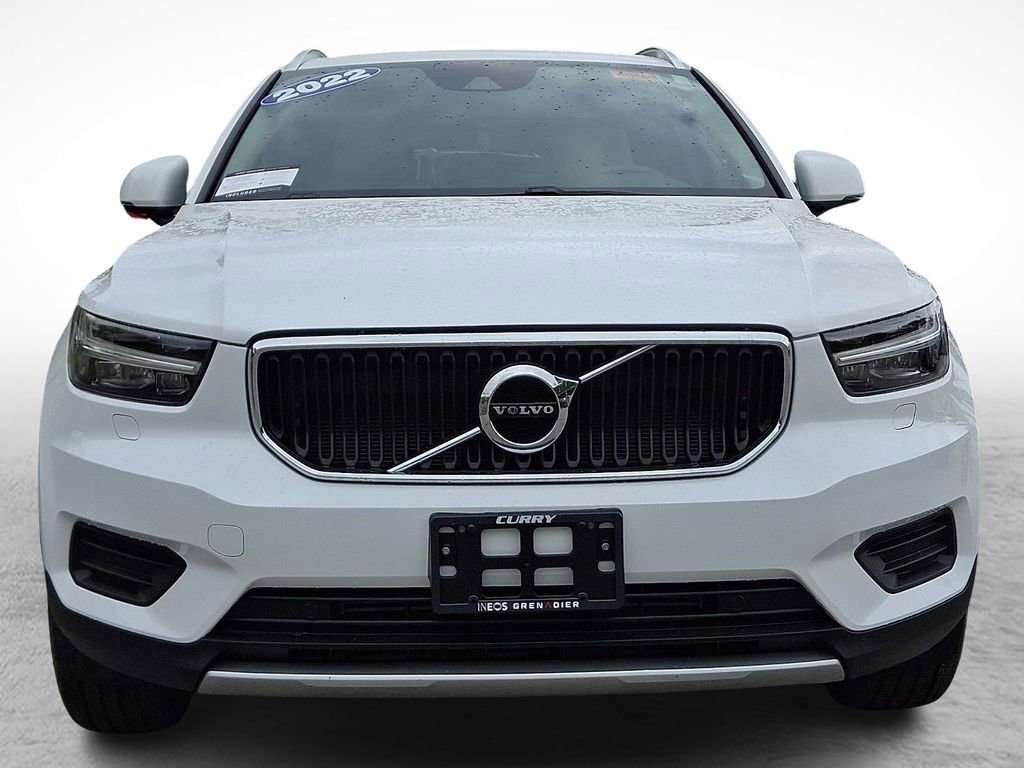 Used 2022 Volvo XC40 T5 Momentum w/ Climate Package AWD/4WD image 2