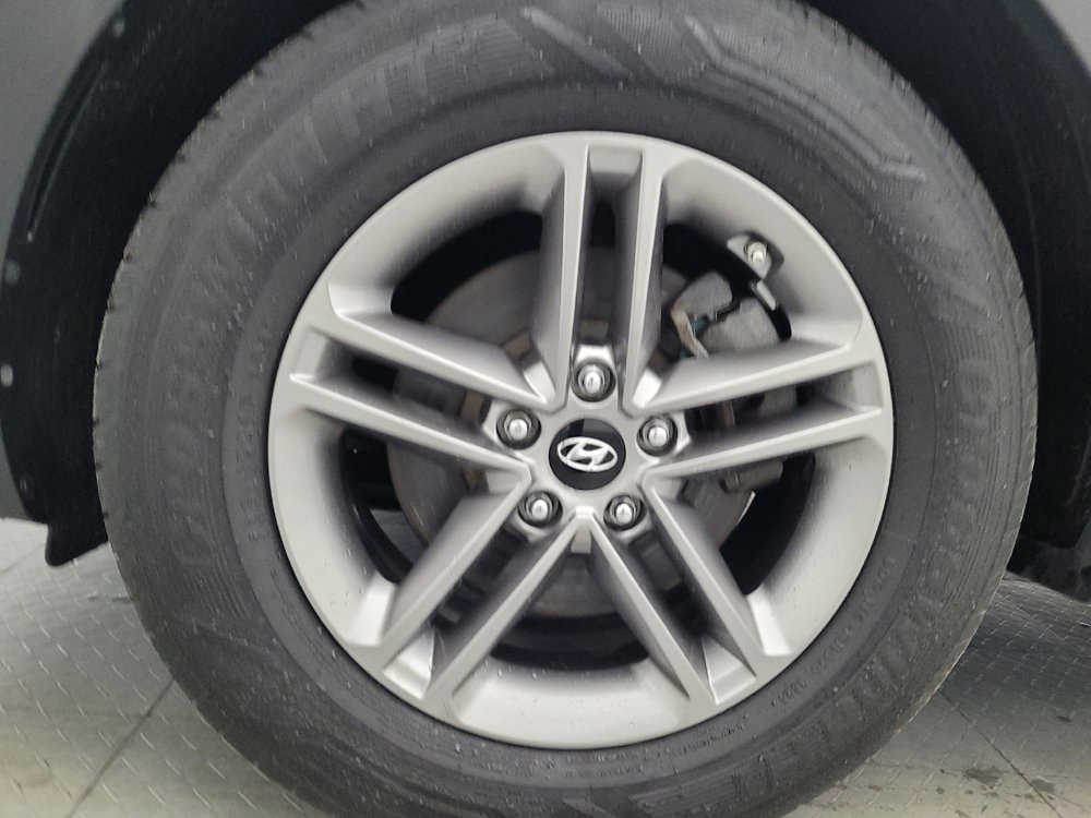 Used 2017 Hyundai Santa Fe Sport w/ Cargo Package image 31