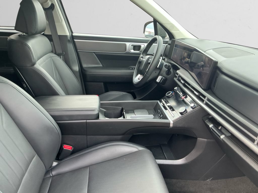 Used 2026 Hyundai Santa Fe SEL AWD/4WD image 15