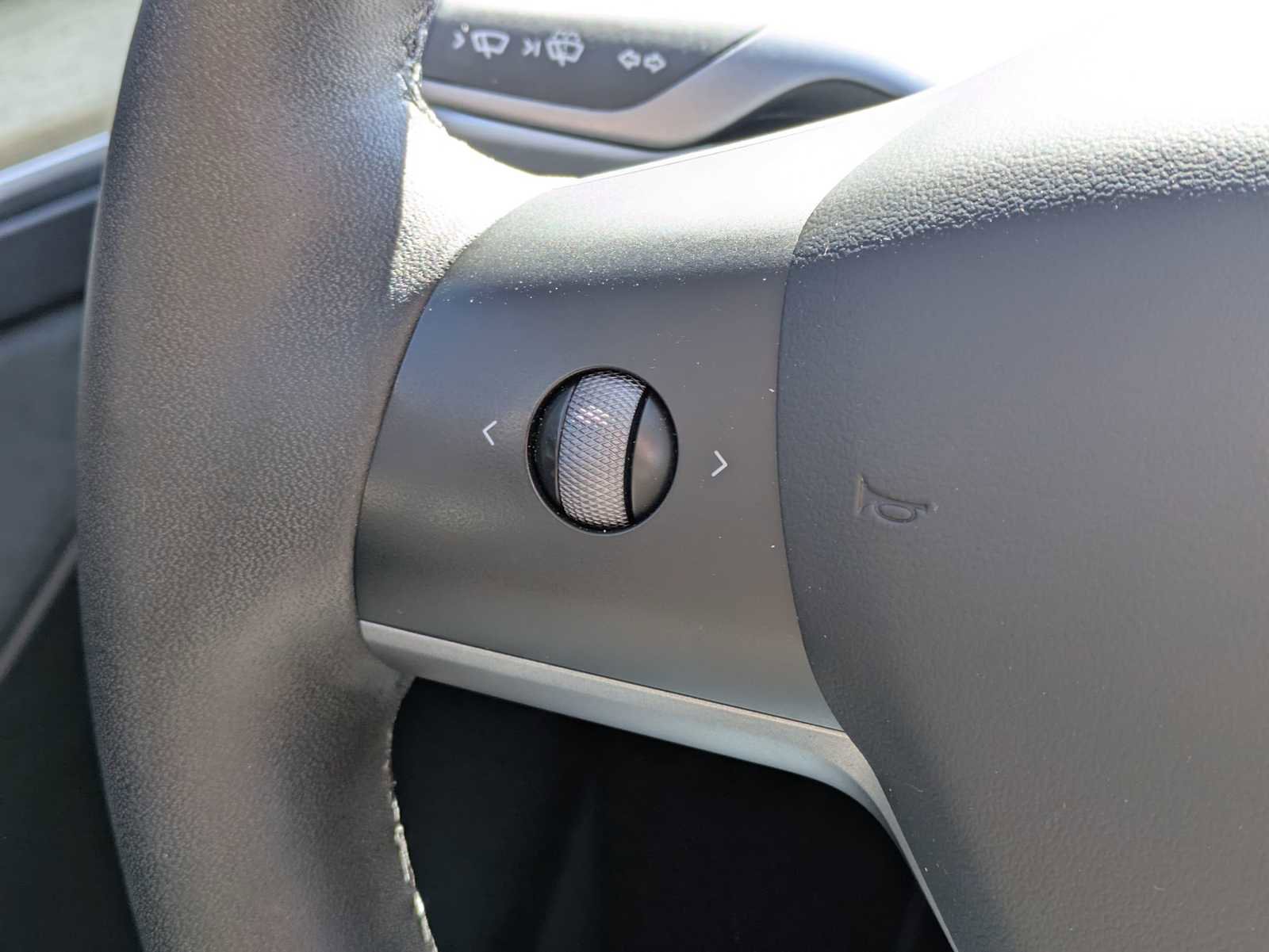 Used 2023 Tesla Model Y Long Range image 23