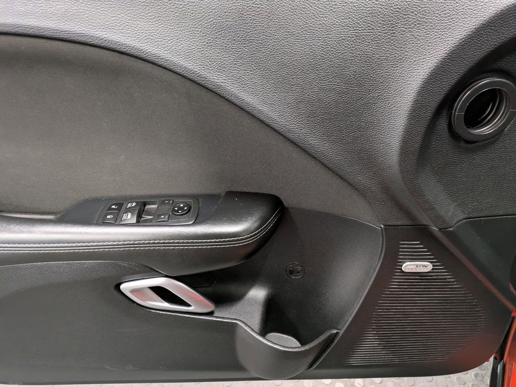 Used 2020 Dodge Challenger R/T w/ T/A Package image 10
