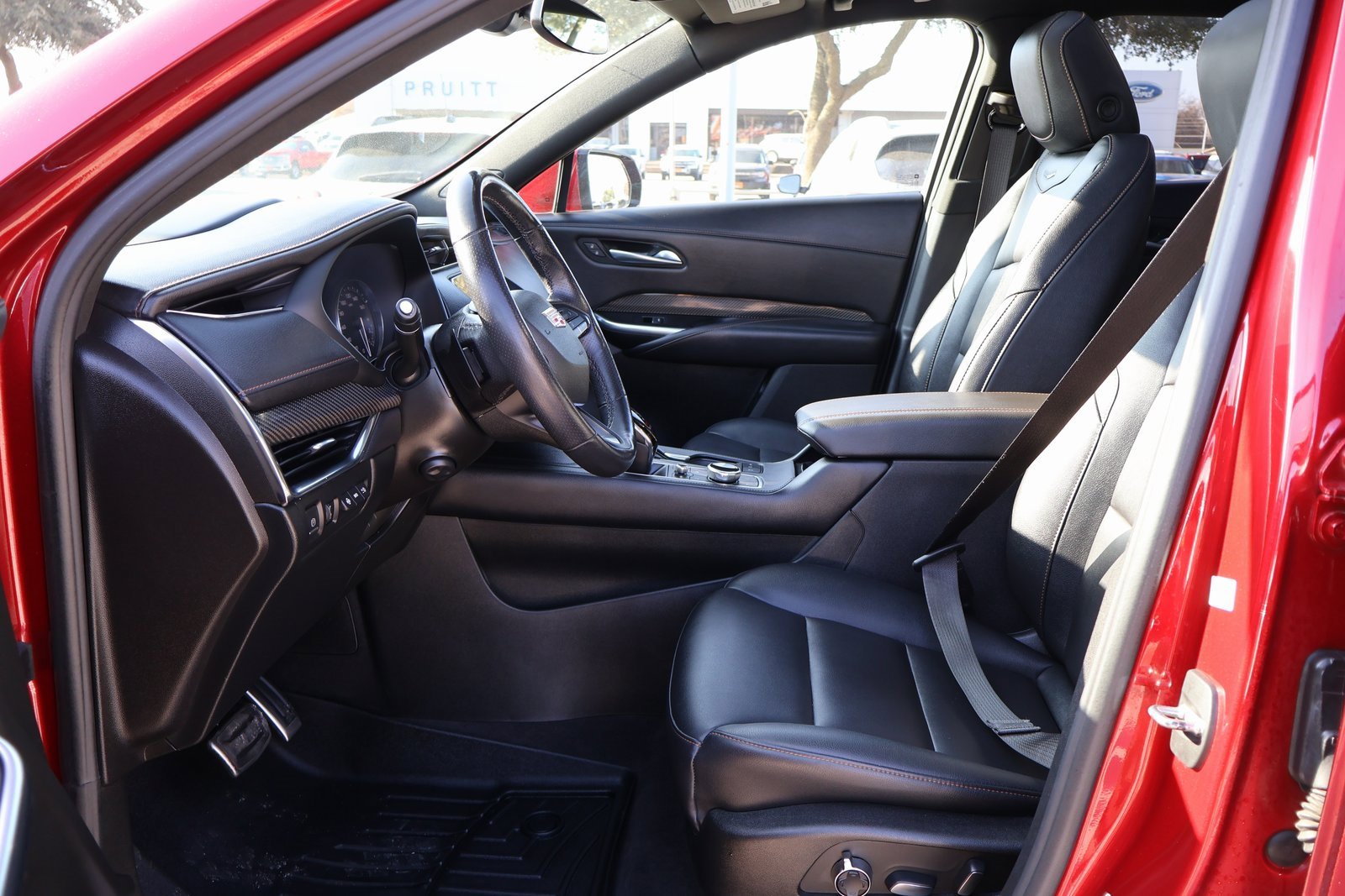 Used 2023 Cadillac XT4 Sport w/ Technology Package image 25