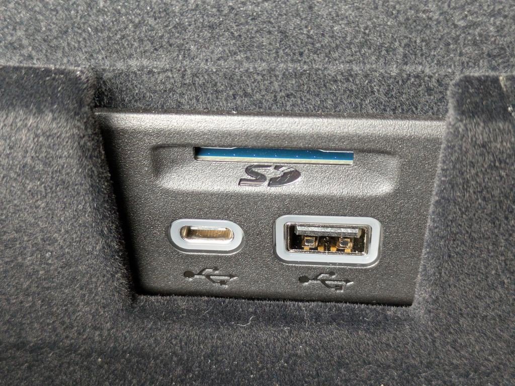 Certified 2025 Cadillac XT5 Luxury image 28