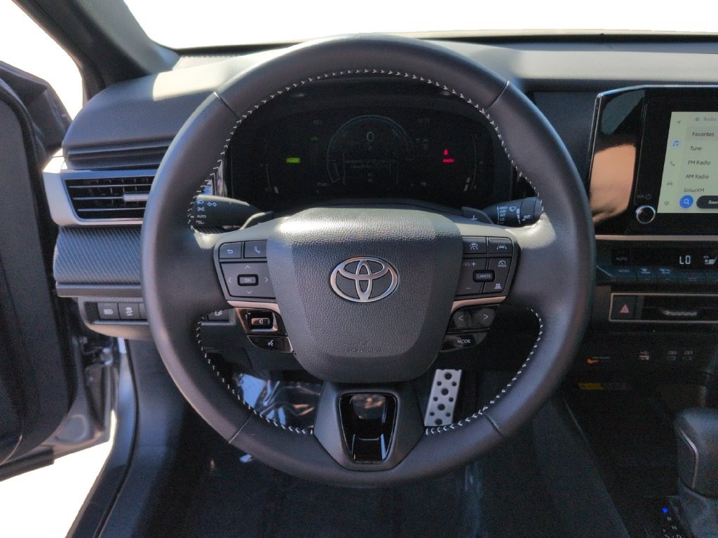 Used 2025 Toyota Camry SE FWD image 12