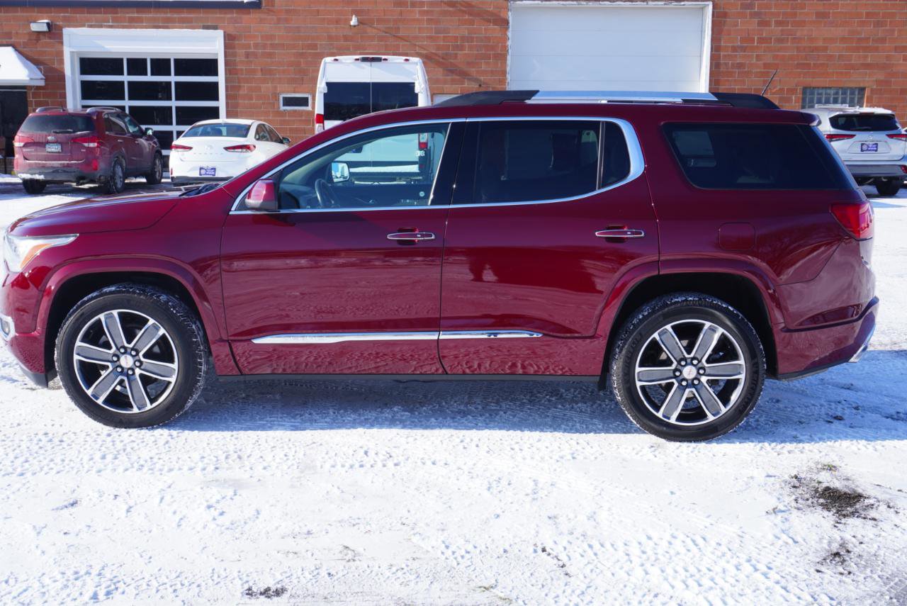 Used 2018 GMC Acadia Denali w/ Technology Package image 2