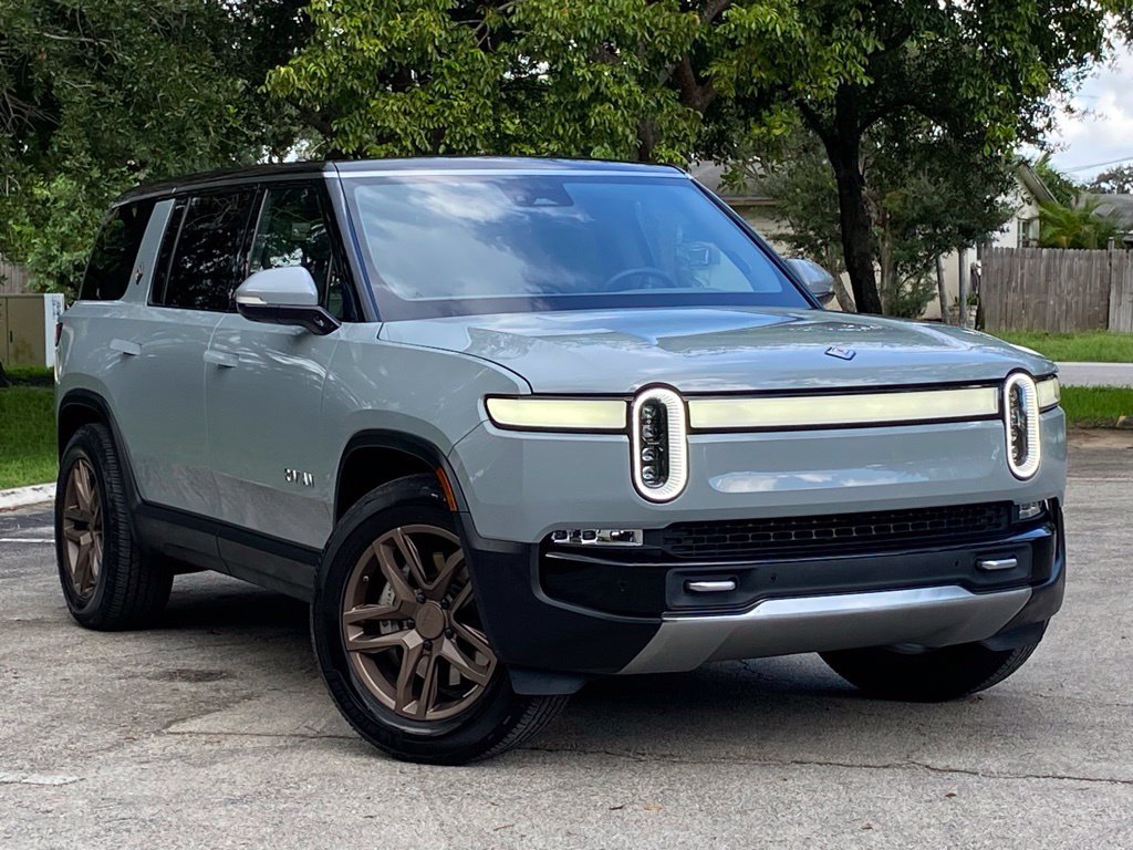 Used 2023 Rivian R1S Adventure Dual AWD/4WD image 4