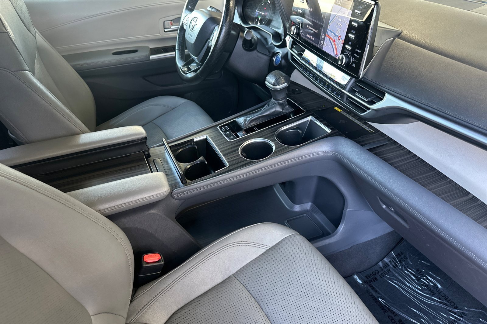 Certified 2021 Toyota Sienna Limited image 16