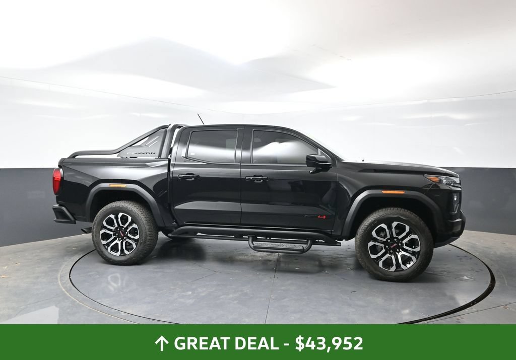 Used 2025 GMC Canyon AT4 w/ Nightfall Edition AWD/4WD image 4