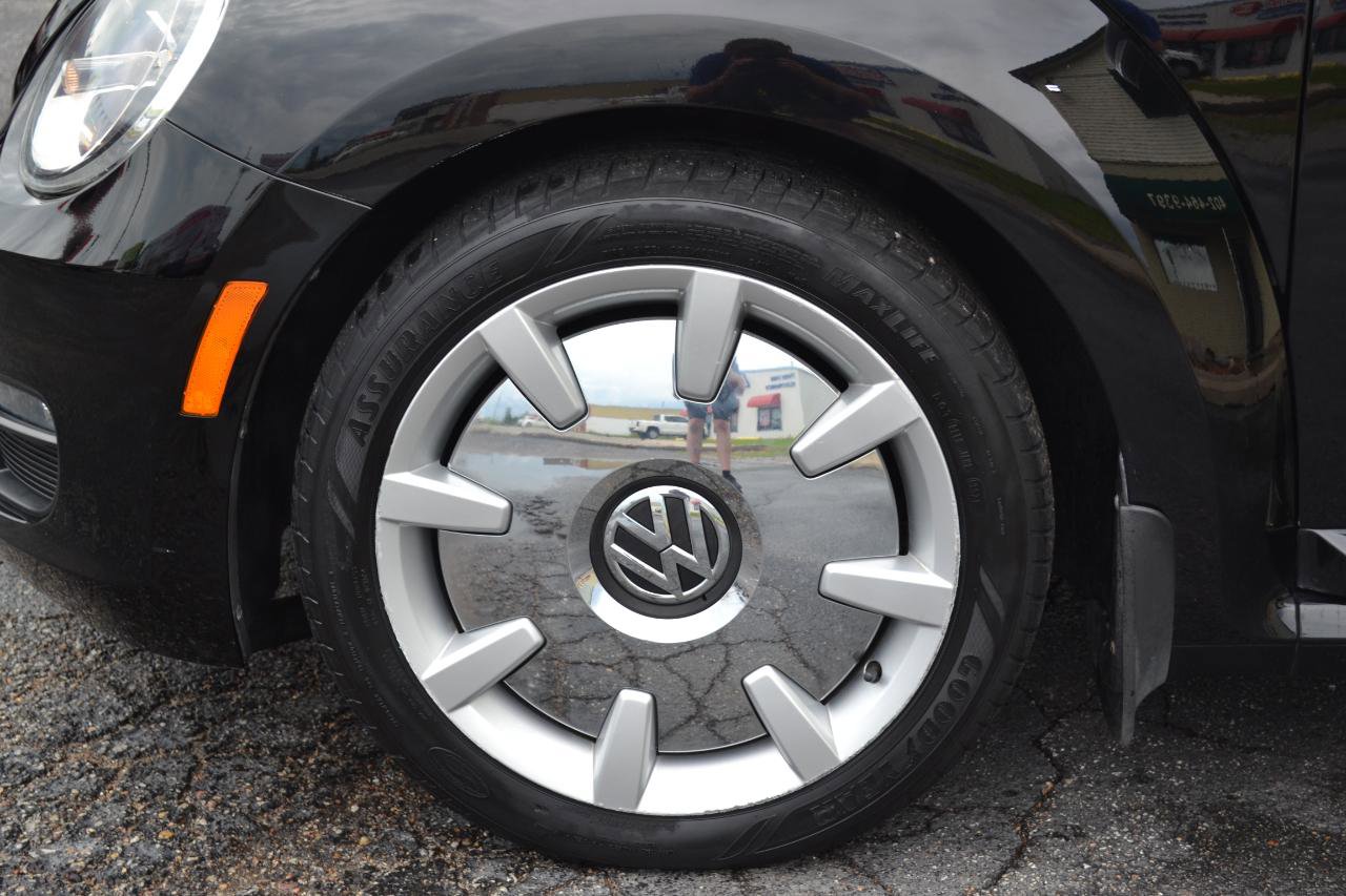 Used 2015 Volkswagen Beetle 1.8T FWD image 40