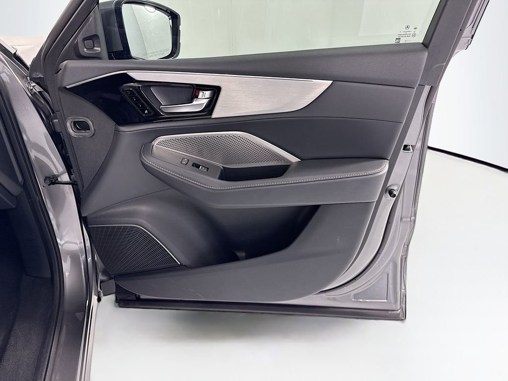 Used 2023 Acura MDX FWD w/ Technology Package image 27
