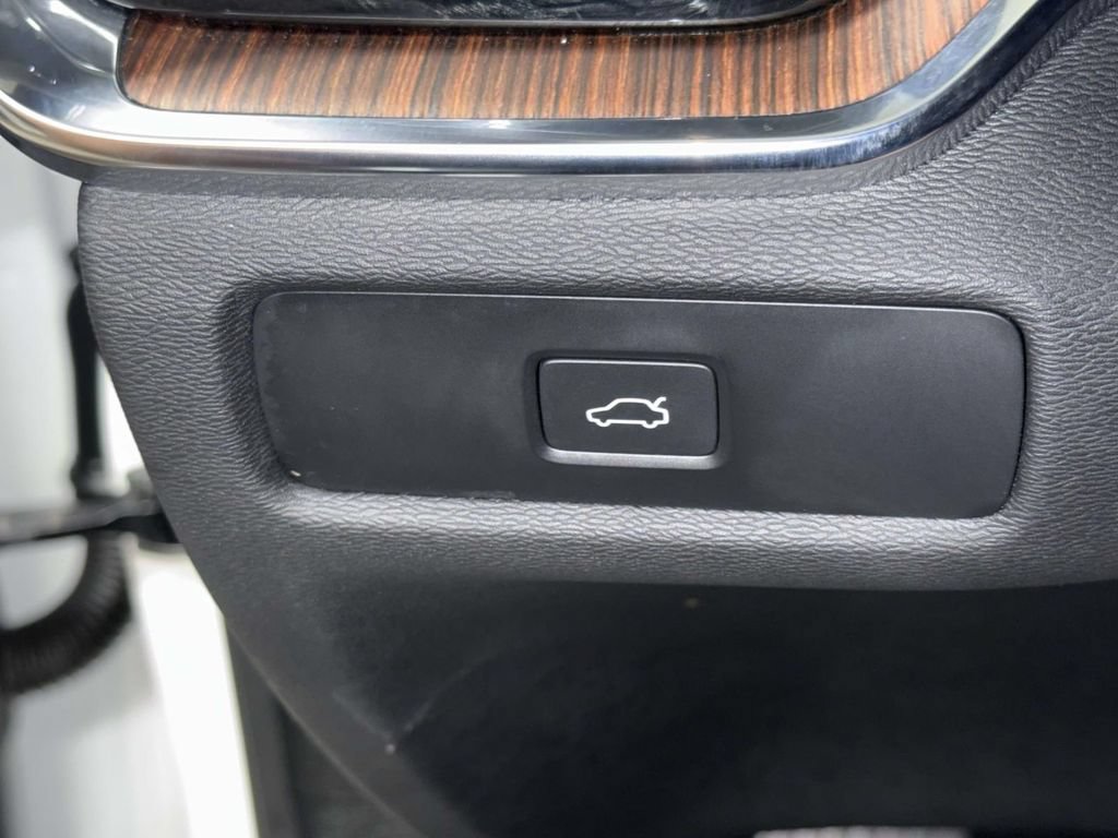 Used 2023 Volvo S60 B5 Plus w/ Climate Package FWD image 25