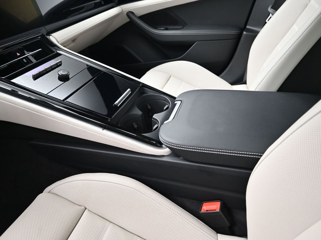 Used 2026 Porsche Panamera 4 image 21