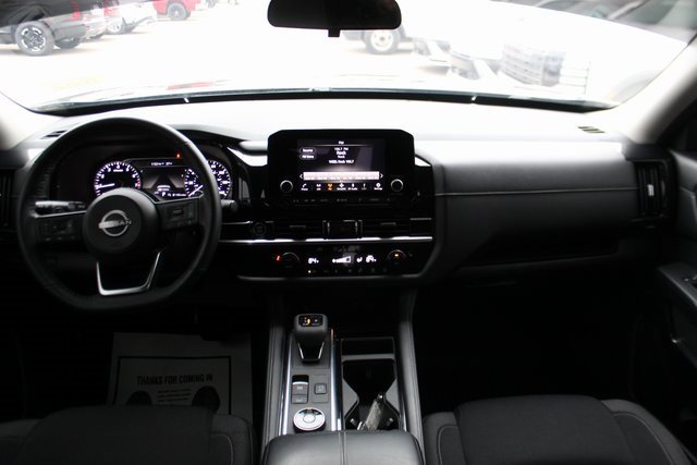 Used 2023 Nissan Pathfinder SV w/ SV Premium Package image 12