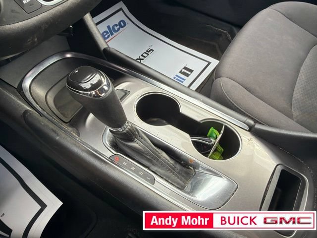 Used 2017 Chevrolet Malibu LT FWD image 25