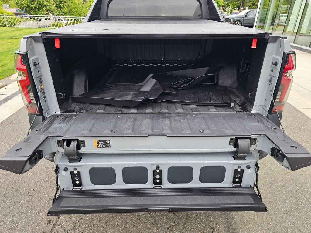 Used 2026 Chevrolet Silverado EV LT AWD/4WD image 13