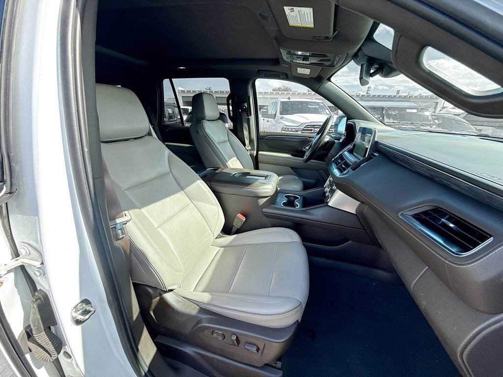 Used 2023 GMC Yukon SLT image 33
