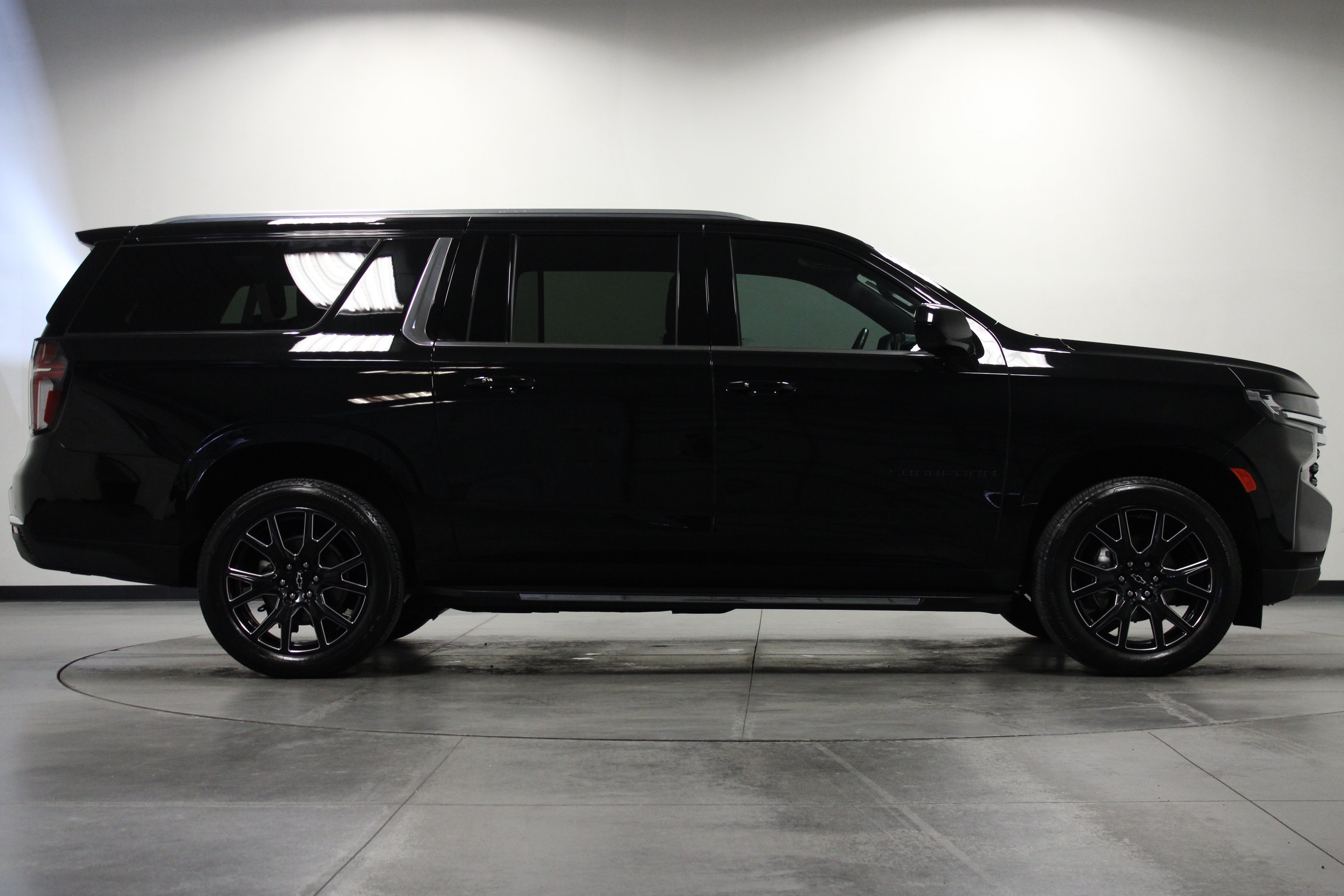 Used 2024 Chevrolet Suburban LS w/ Driver Alert Package AWD/4WD image 3