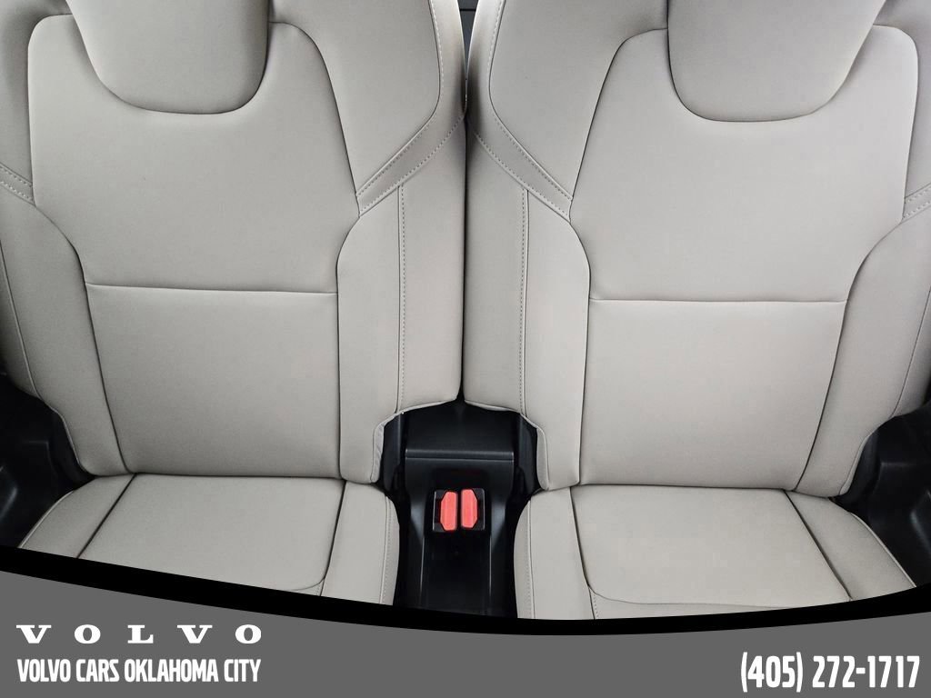 New 2026 Volvo XC90 T8 Plus image 32