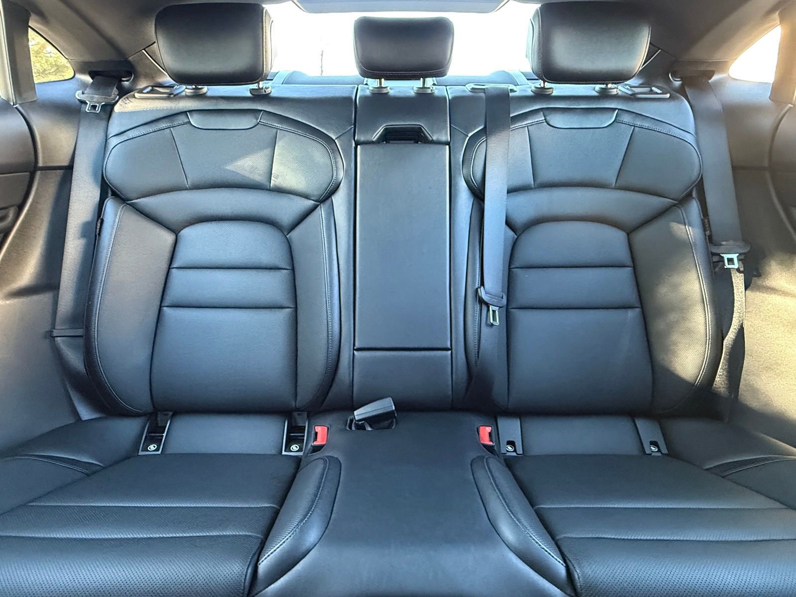 Used 2022 Porsche Taycan Base image 41