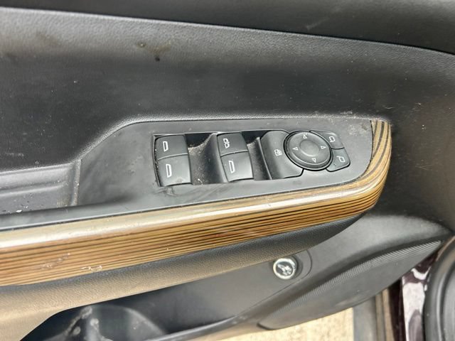 Used 2021 GMC Acadia SLE w/ Driver Convenience Package FWD image 28