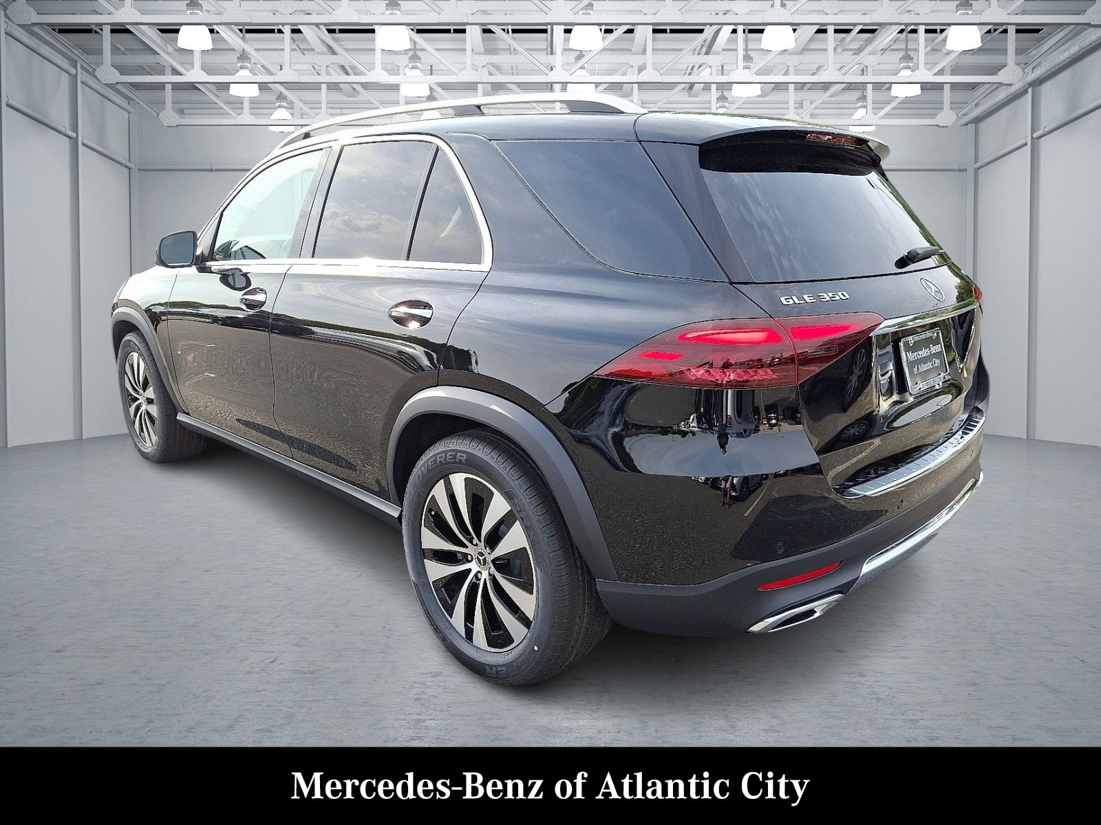 Used 2026 Mercedes-Benz GLE 350 4MATIC image 3