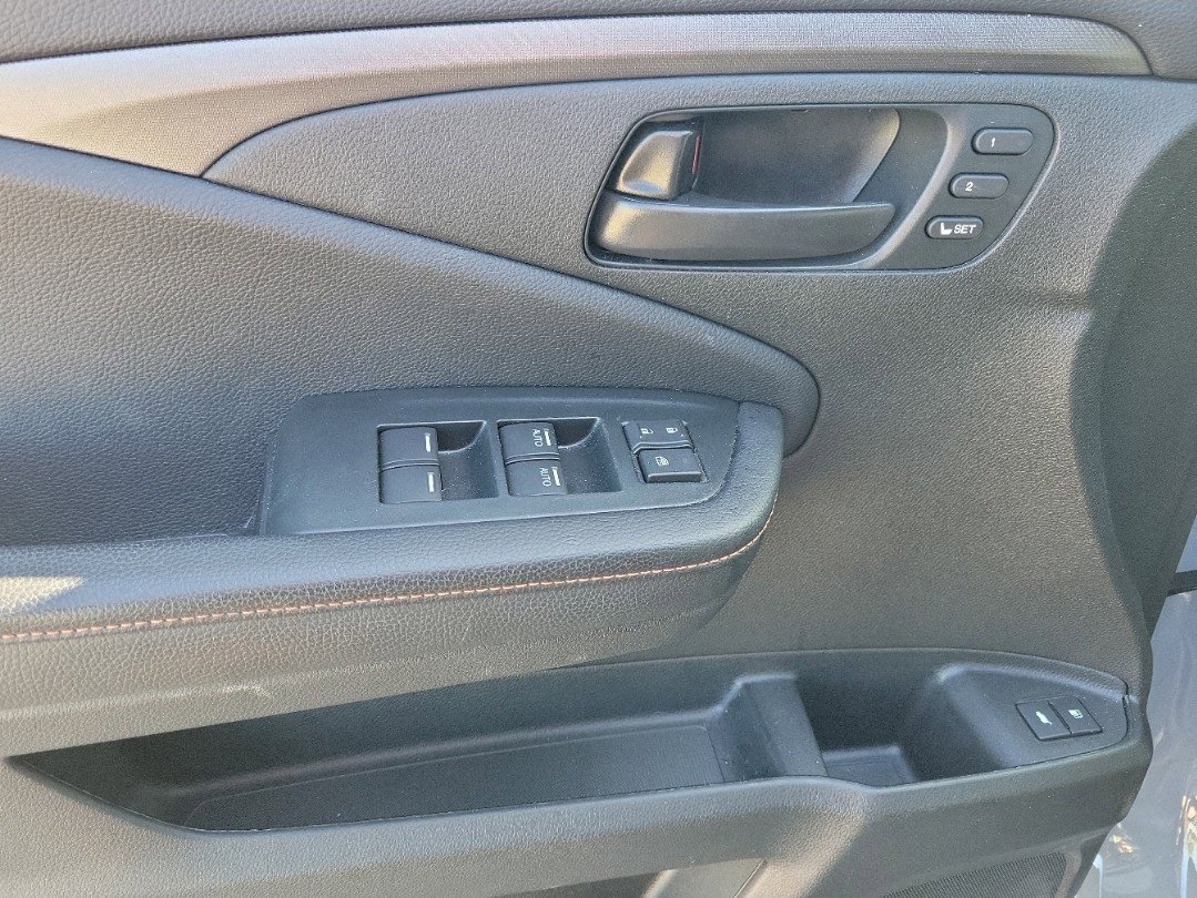 Used 2023 Honda Passport TrailSport image 19