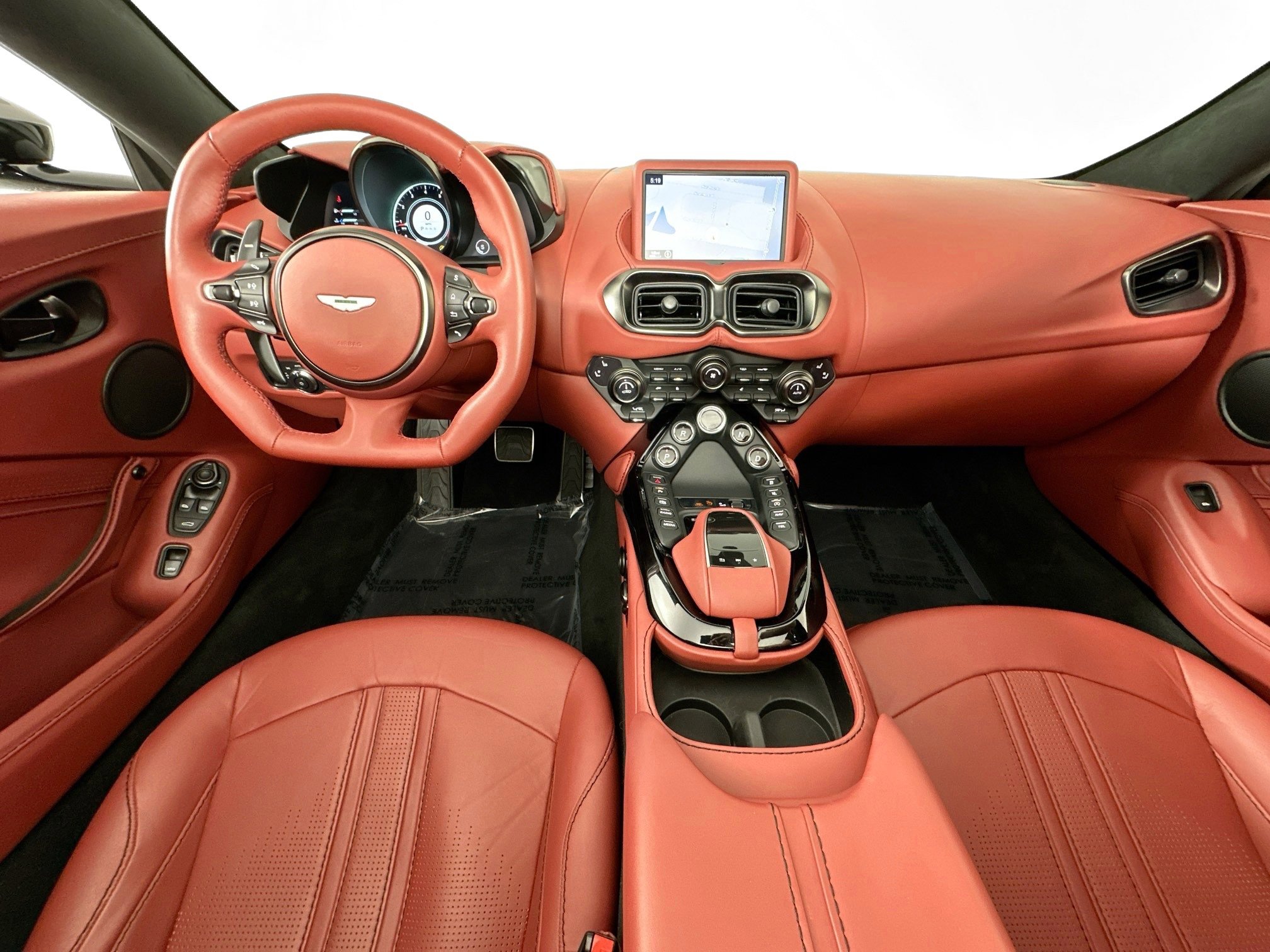 Used 2022 Aston Martin V8 Vantage Roadster image 24