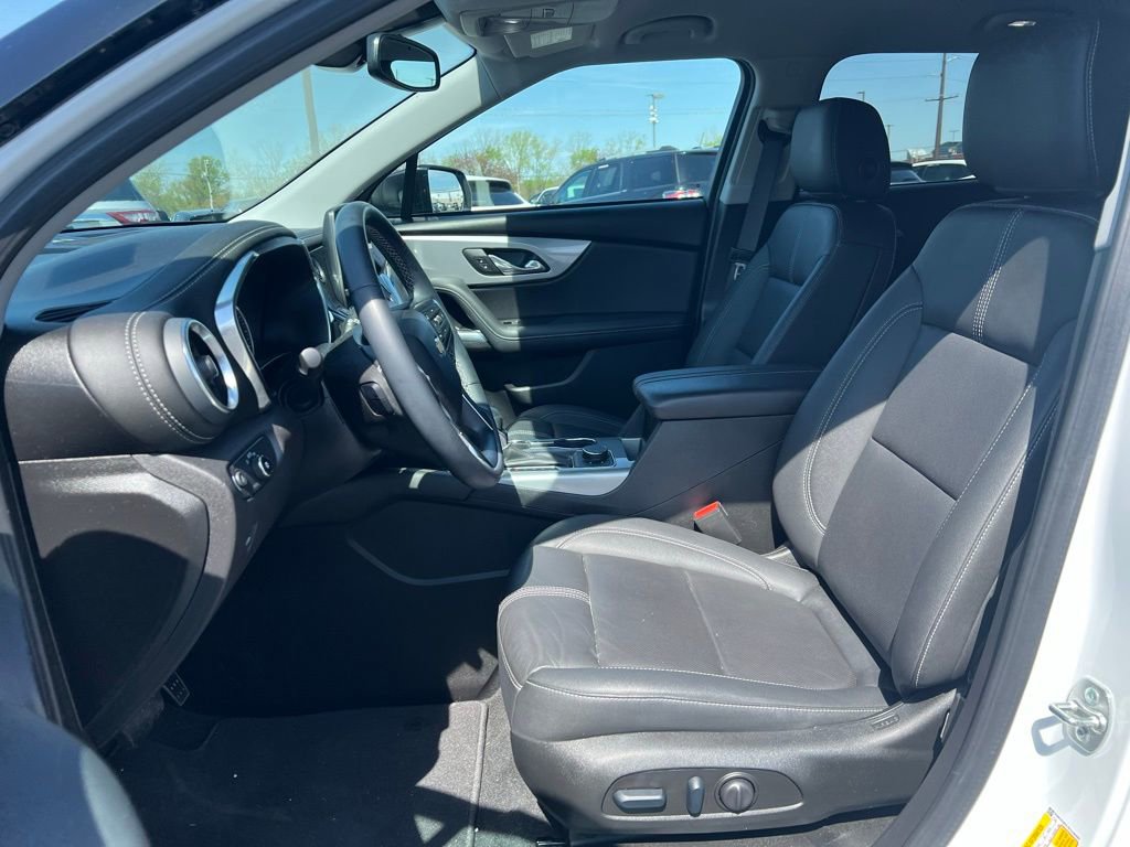 Used 2024 Chevrolet Blazer LT w/ Midnight/Sport Edition FWD image 8