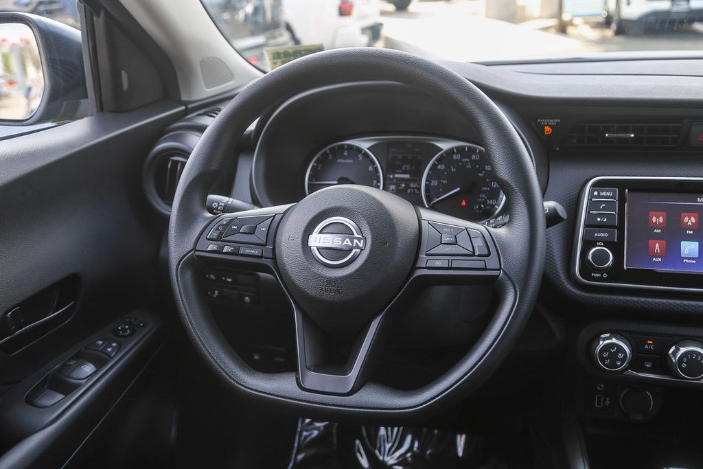 Certified 2025 Nissan Kicks Play S image 14