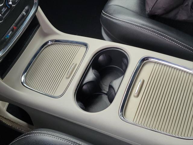 Certified 2020 Dodge Grand Caravan SXT FWD image 17