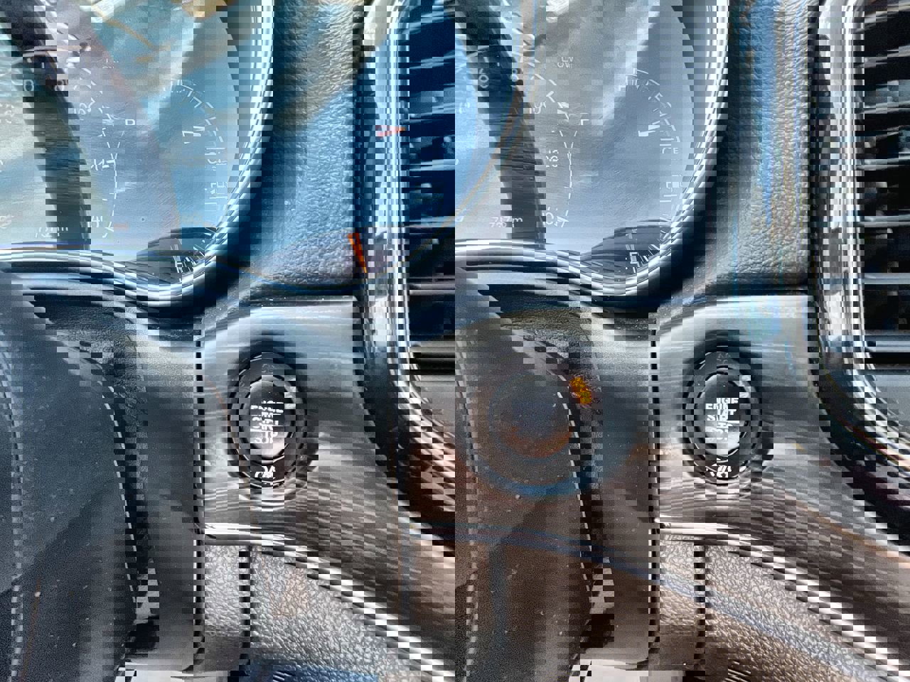 Used 2022 Jeep Grand Cherokee Limited w/ Trailer Tow Group IV image 17