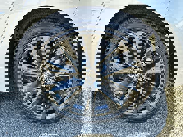 Used 2025 Toyota Corolla XSE image 5