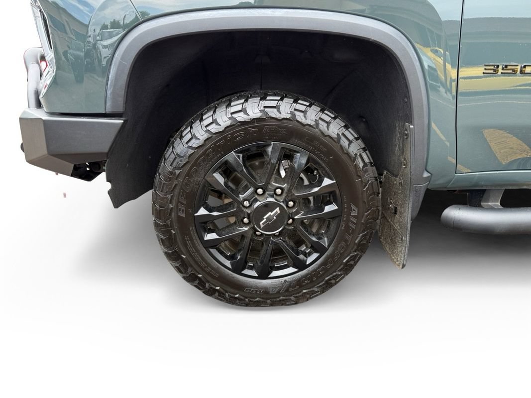 Used 2025 Chevrolet Silverado 3500 LTZ w/ LTZ Plus Package AWD/4WD image 9