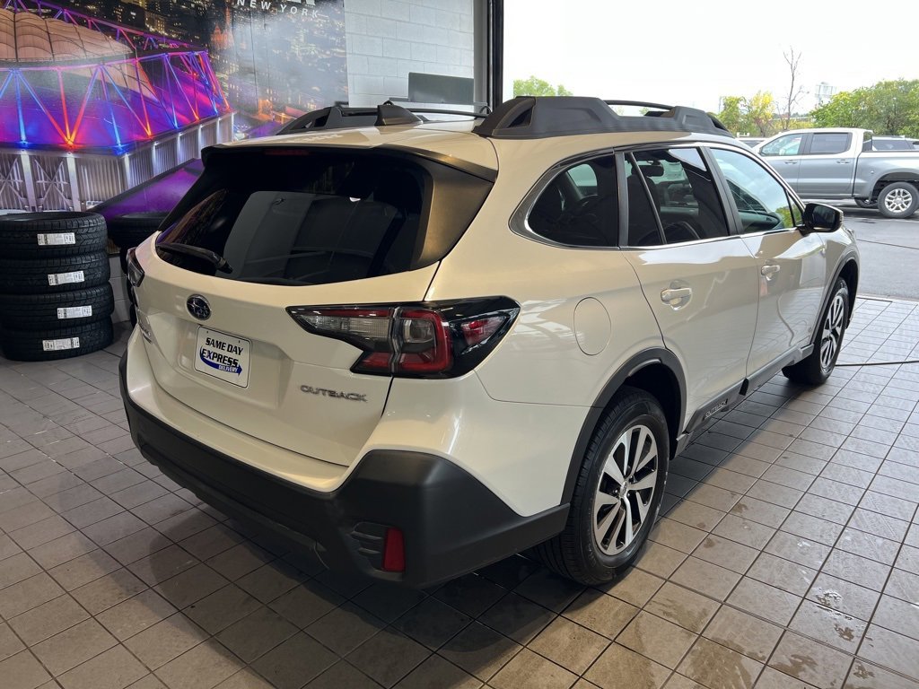 Used 2020 Subaru Outback Premium image 14