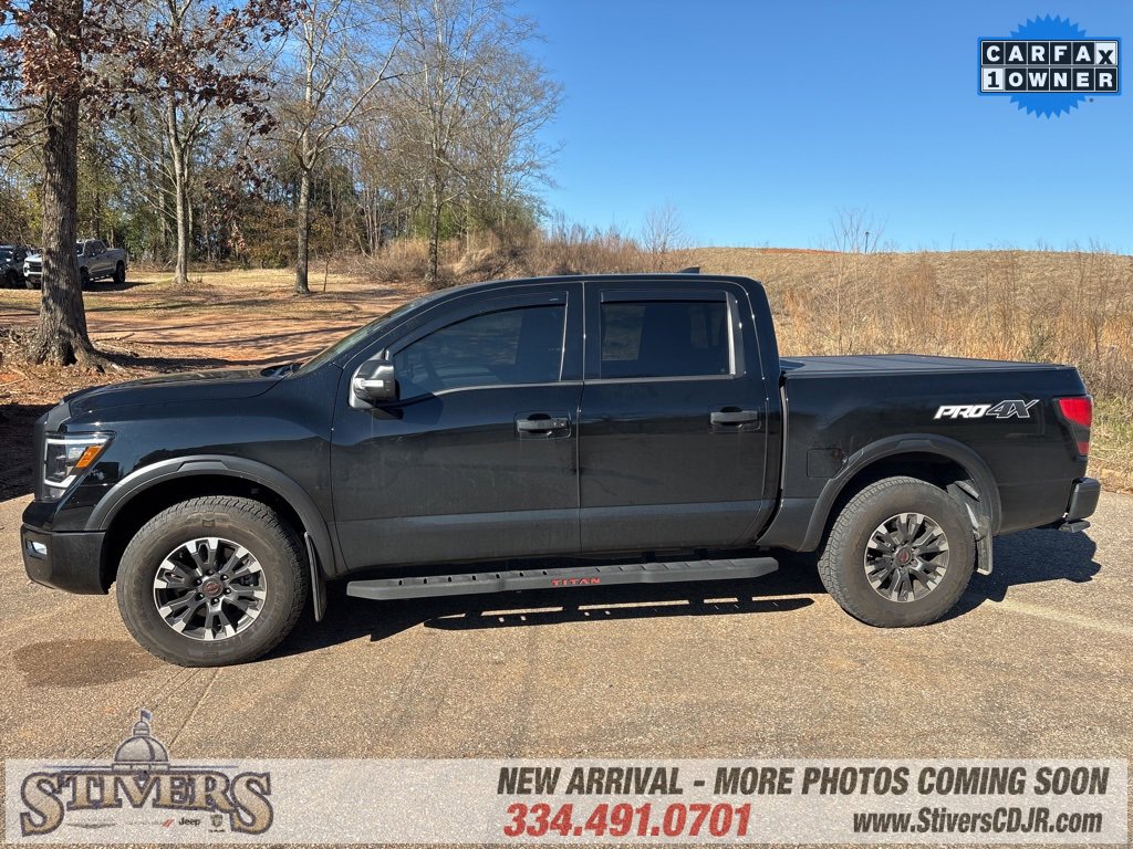 Used 2024 Nissan Titan PRO-4X w/ Pro-4x Convenience Package image 4
