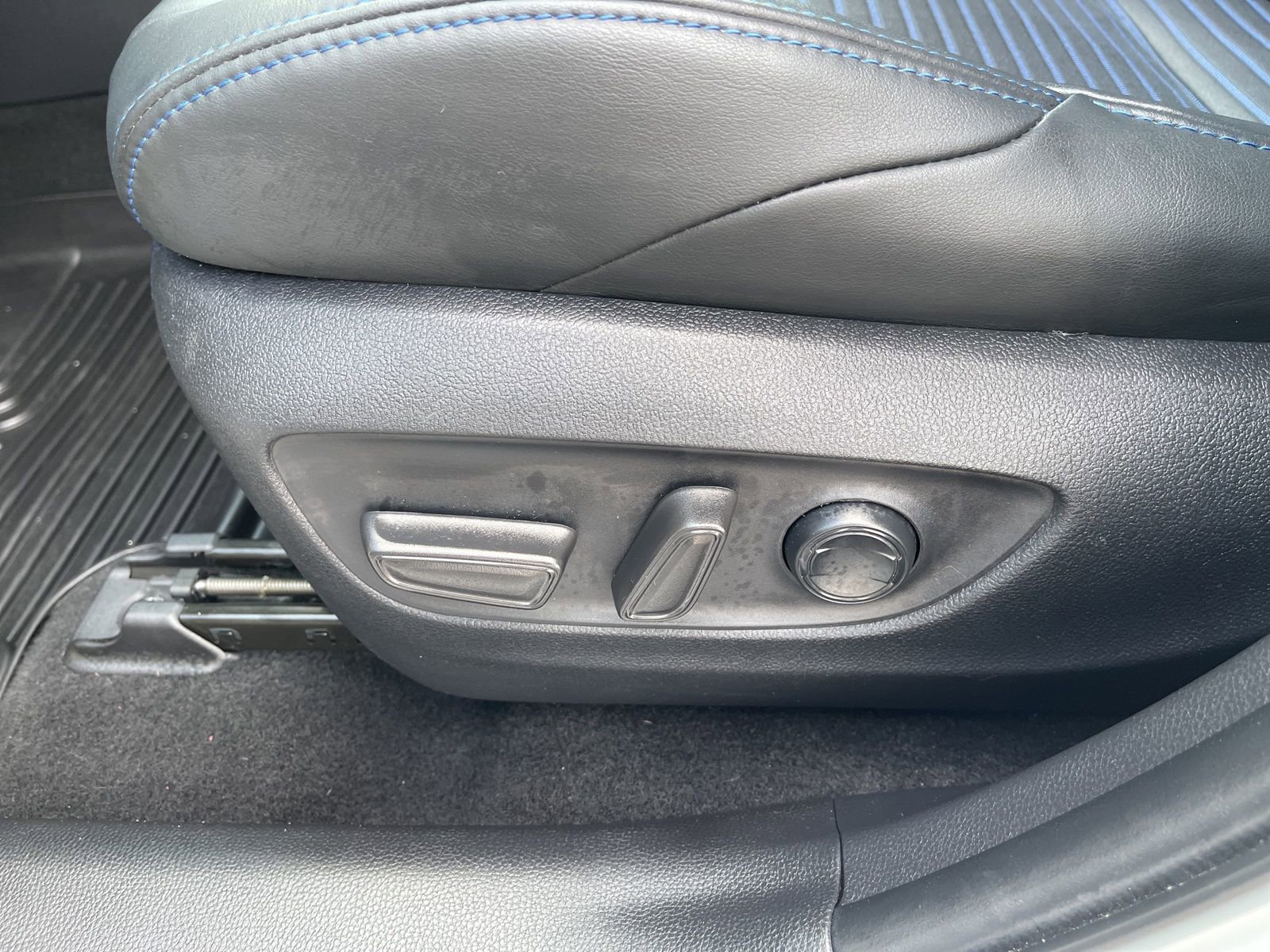 Used 2022 Toyota RAV4 XSE image 27