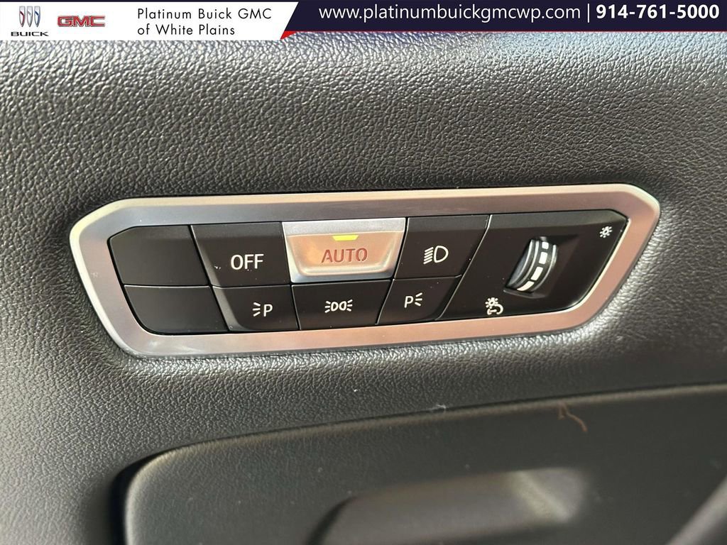 Used 2022 BMW X6 M50i w/ Executive Package image 24