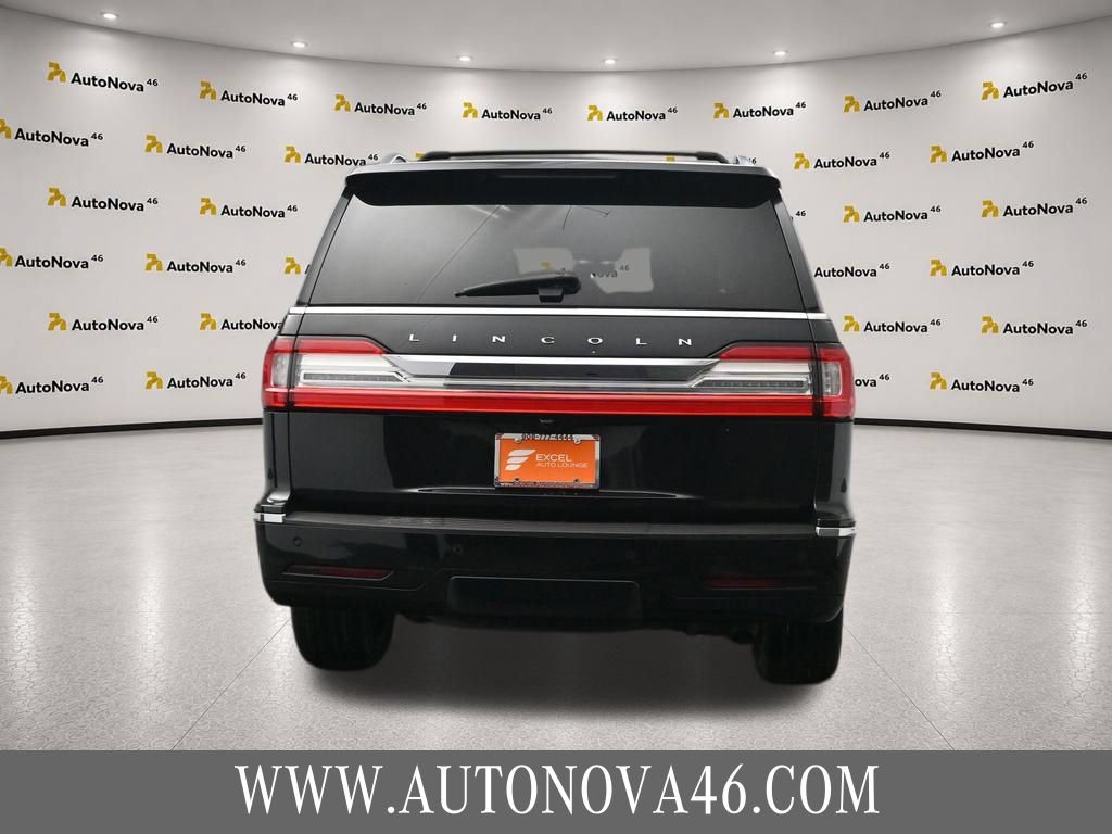 Used 2020 Lincoln Navigator Reserve w/ Cargo Convenience Package AWD/4WD image 7